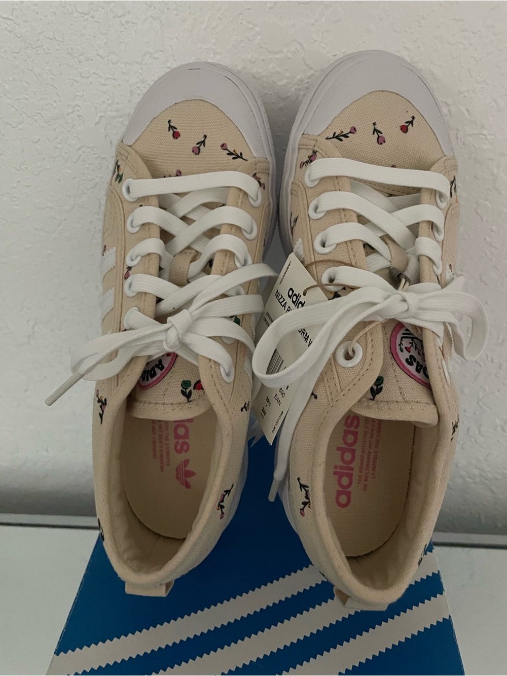 Adidas Nizza Platform Women’s Beige Floral Canvas Sneakers